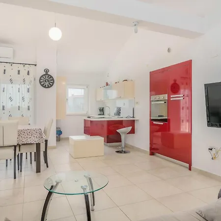 Amazing In Salatici Appartement