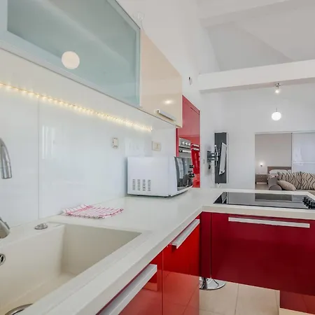 Lovely In Salatici With Kitchen *