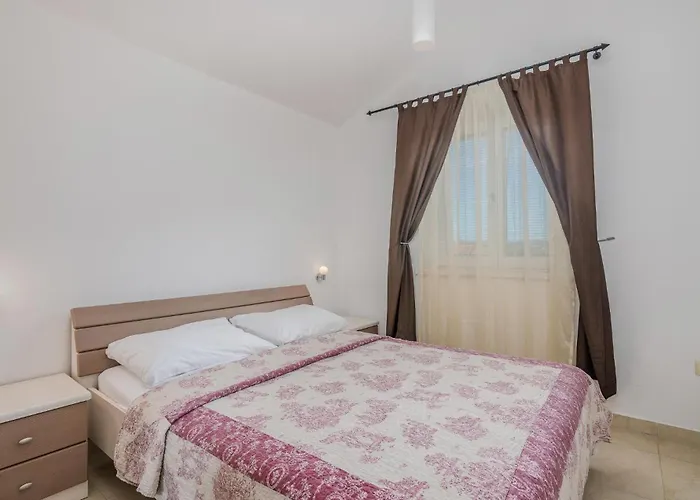 Amazing Apartment In Salatici Apartman