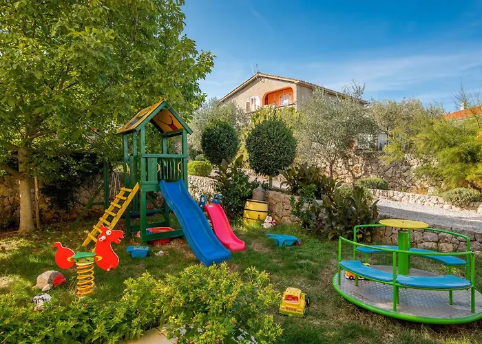 Amazing Apartment In Salatici Apartman *