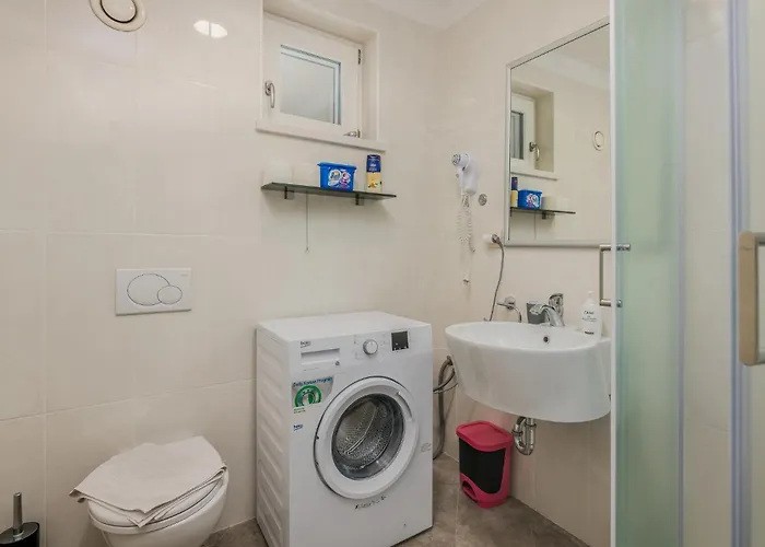 Amazing Apartment In Salatici Apartman