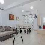 דירה Gorgeous In Salatici